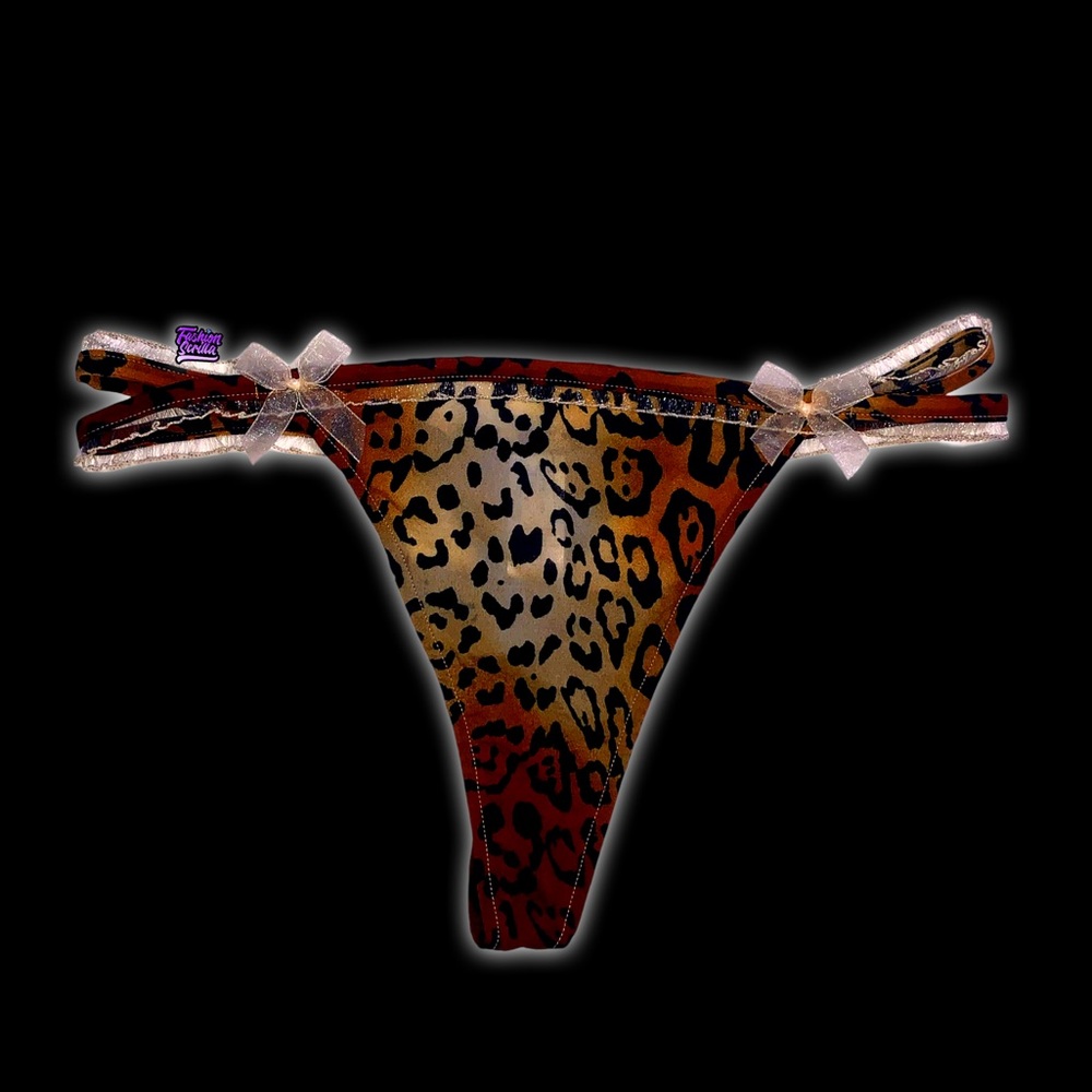 Dior John Galliano 2000s Archive Gambler Collection
Ombré Leopard Lingerie Set - Picture 13 of 16